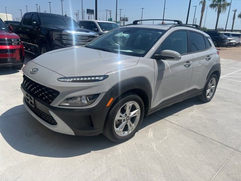Certified 2023 Hyundai Kona SEL w/ Convenience Package image 1