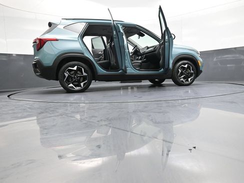 Certified 2024 Kia Seltos EX AWD/4WD image 48
