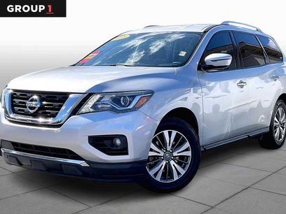 Used 2018 Nissan Pathfinder SV