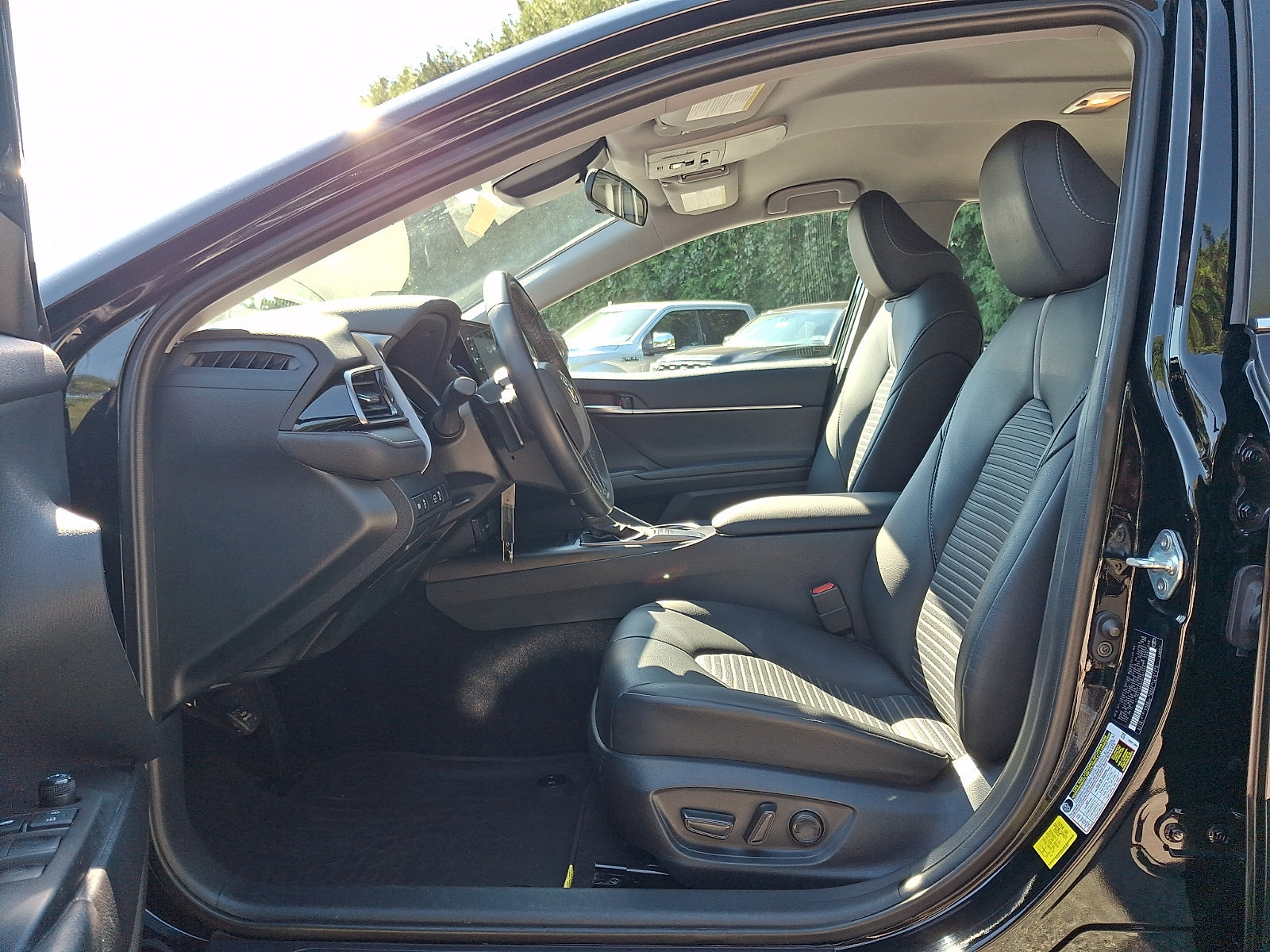 Certified 2024 Toyota Camry SE FWD image 14