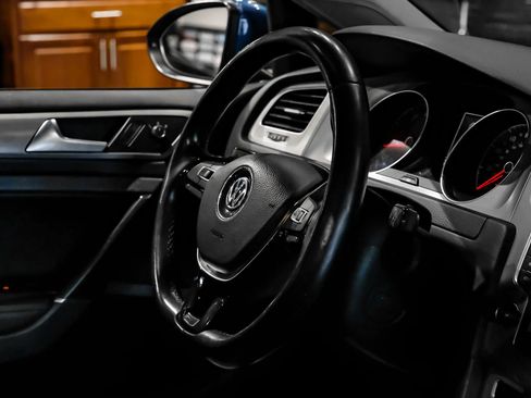 Used 2017 Volkswagen Golf Wolfsburg Edition FWD image 17