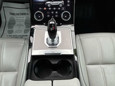 Used 2020 Land Rover Range Rover Evoque SE image 15