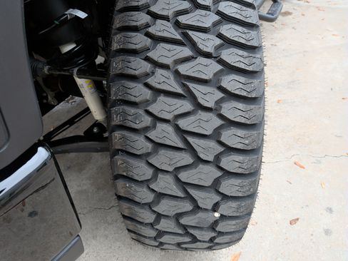 Used 2024 GMC Sierra 1500 Pro w/ Graphite Edition image 12