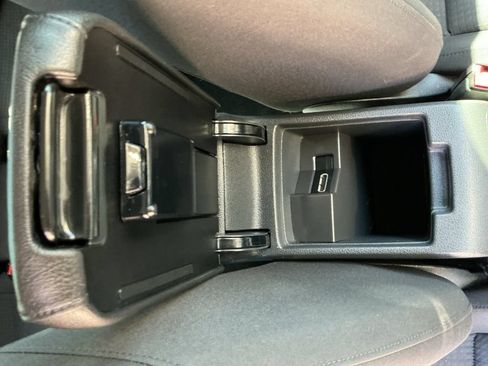 Used 2015 Volkswagen Jetta SE FWD image 26