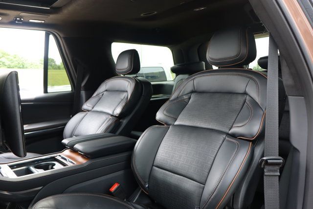 Used 2025 Lincoln Navigator Black Label AWD/4WD image 31