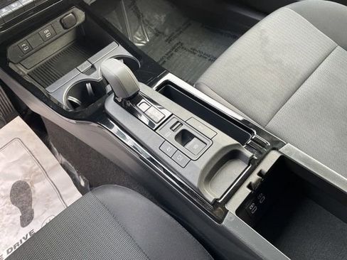 Used 2025 Toyota Prius LE image 9