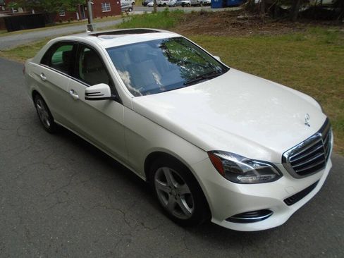 Used 2014 Mercedes-Benz E 350 Sedan image 3