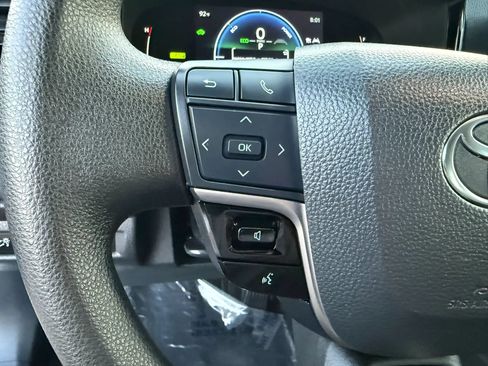 Used 2025 Toyota Camry LE FWD image 39