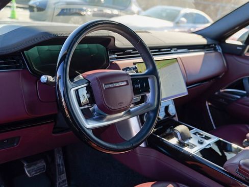 Used 2023 Land Rover Range Rover SE image 18