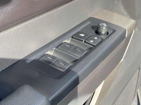 Used 2024 Toyota Tundra SR5 w/ SR5 Convenience Package AWD/4WD image 30