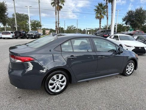 Used 2025 Toyota Corolla LE FWD image 2