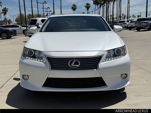 Used 2014 Lexus ES 350 w/ Luxury Package FWD image 5