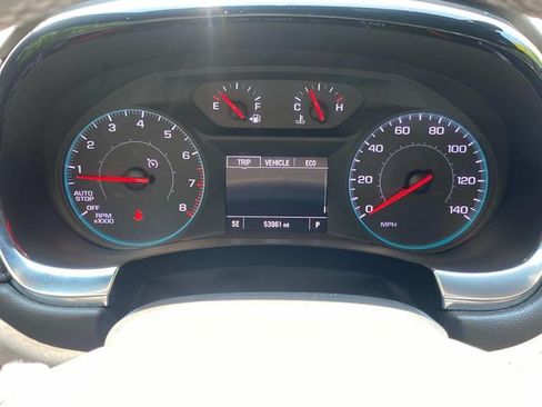 Used 2023 Chevrolet Traverse LT FWD image 18
