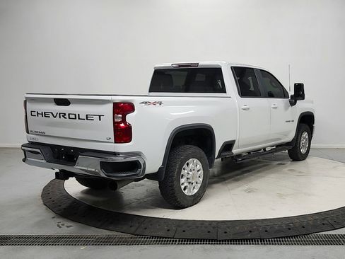 Used 2021 Chevrolet Silverado 2500 LT w/ Fleet Comfort Package AWD/4WD image 7