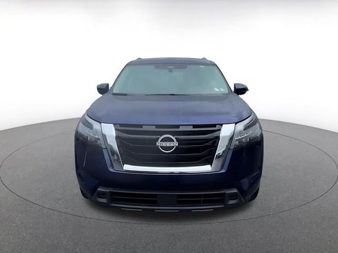 Used 2025 Nissan Pathfinder SV FWD image 5