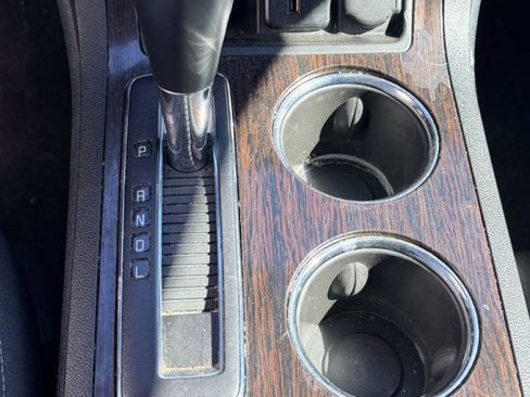 Used 2017 Chevrolet Traverse LT FWD image 21