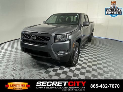 Used 2025 Nissan Frontier SV w/ SV Convenience Package AWD/4WD image 3