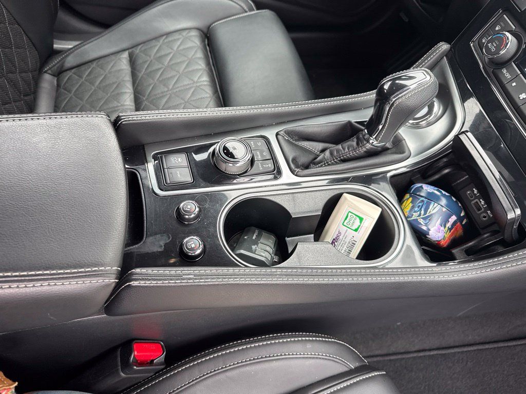 Used 2022 Nissan Maxima Platinum w/ Sport Mat Group FWD image 8