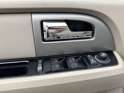 Used 2012 Ford Expedition Limited image 22