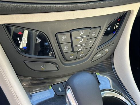 Used 2019 Buick Envision Preferred image 36