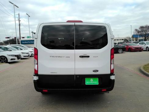 Used 2023 Ford Transit 350 XLT image 10