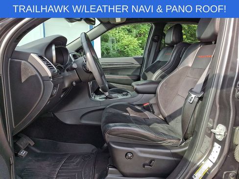 Used 2017 Jeep Grand Cherokee Trailhawk w/ Trailhawk Luxury Group AWD/4WD image 13