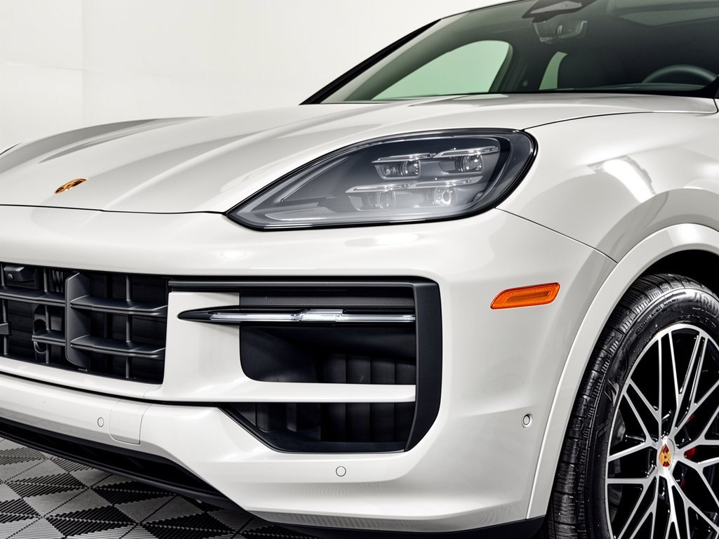 Certified 2026 Porsche Cayenne S AWD/4WD image 12