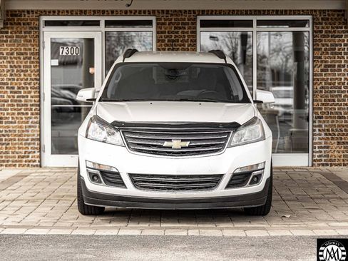 Used 2013 Chevrolet Traverse LT image 3