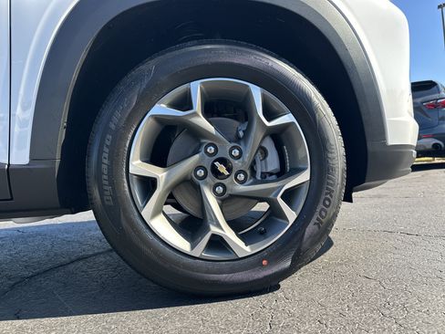 New 2026 Chevrolet Trax LT w/ Driver Confidence Package image 14