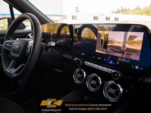 New 2026 Chevrolet Blazer EV LT w/ Midnight/Sport Edition AWD/4WD image 17