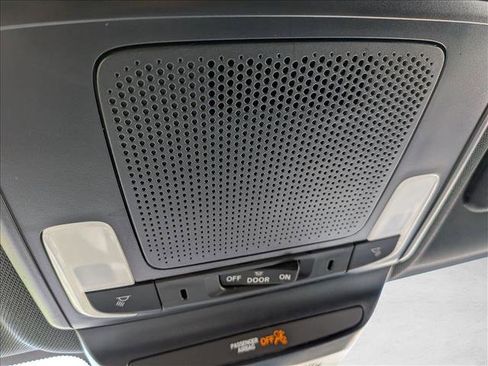 Used 2025 Honda HR-V Sport image 12