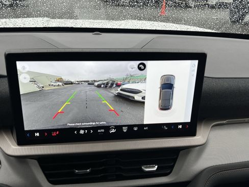 Certified 2025 Ford Explorer Active w/ Active Comfort Package image 19