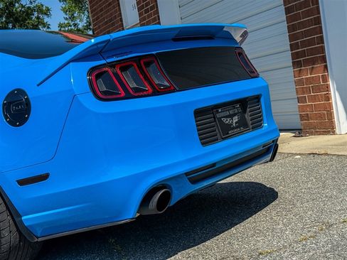 Used 2013 Ford Mustang GT RWD image 22