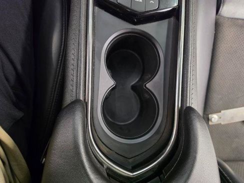 Used 2018 Chrysler 300 S AWD/4WD image 21
