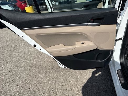 Used 2019 Hyundai Elantra SEL FWD image 14