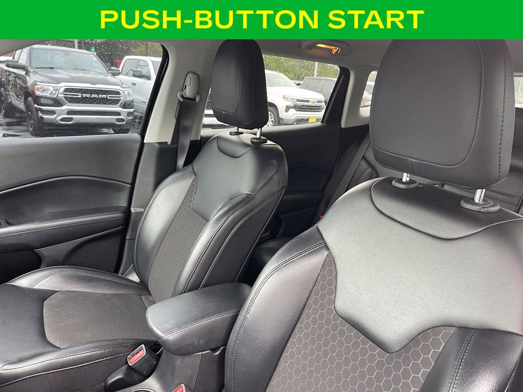 Used 2019 Jeep Compass Latitude AWD/4WD image 16