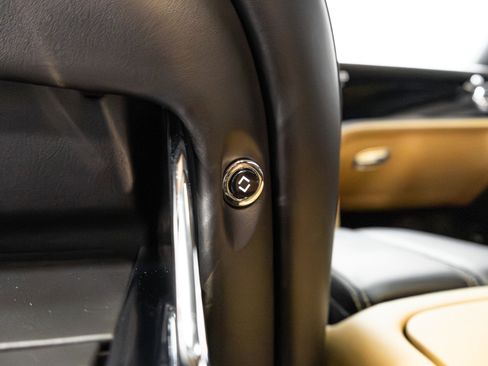 Used 2016 Bentley Mulsanne Speed image 38