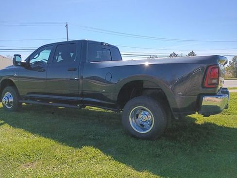 New 2026 RAM 3500 Tradesman AWD/4WD image 13
