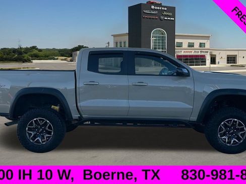 Used 2024 Chevrolet Colorado ZR2 w/ Technology Package AWD/4WD image 2