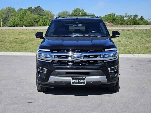 Used 2024 Ford Expedition Limited AWD/4WD image 2