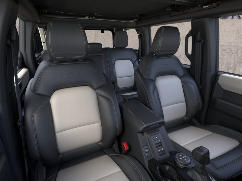 New 2026 Ford Bronco Outer Banks w/ Sasquatch Package AWD/4WD image 11