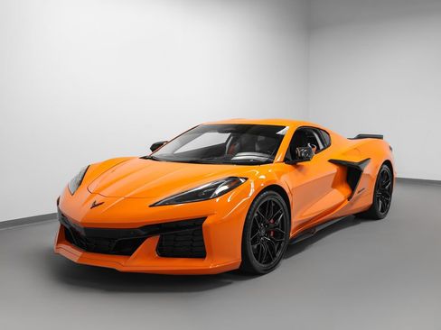 Used 2024 Chevrolet Corvette Z06 w/ Stealth Interior Trim Package RWD image 74
