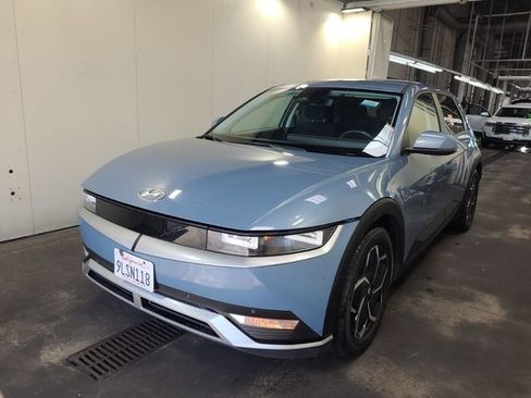 Used 2024 Hyundai Ioniq 5 SEL RWD image 2