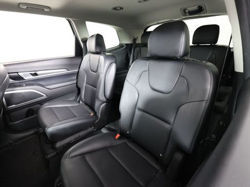 Used 2020 Kia Telluride S AWD/4WD image 16