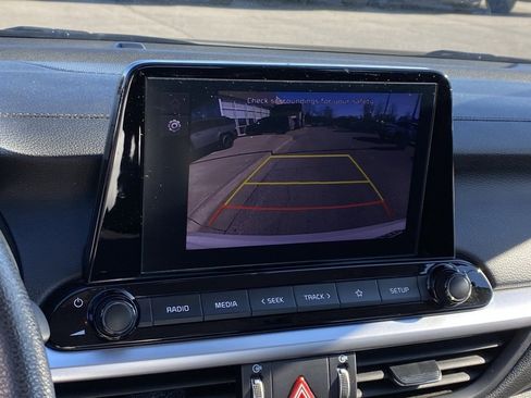 Used 2024 Kia Forte LXS image 16