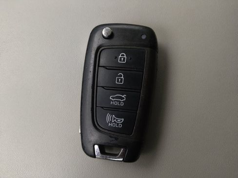 Used 2023 Hyundai Sonata SE FWD image 32