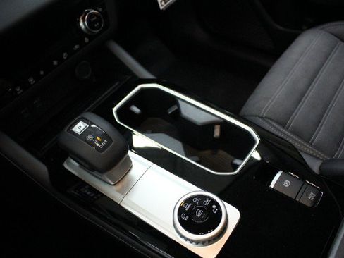 New 2026 Mitsubishi Outlander SE image 14