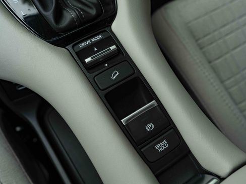 Used 2026 Honda HR-V LX image 29