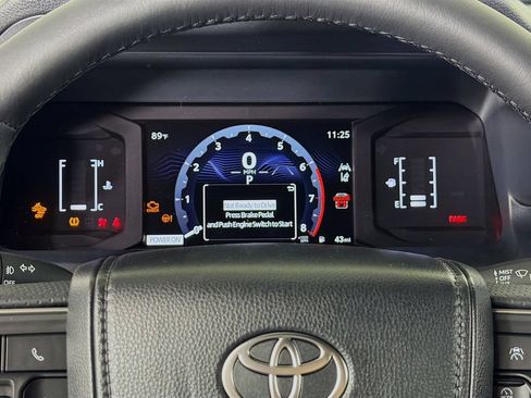 New 2026 Toyota 4Runner SR5 AWD/4WD image 13