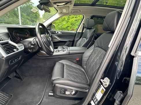 Used 2025 BMW X7 xDrive40i AWD/4WD image 21